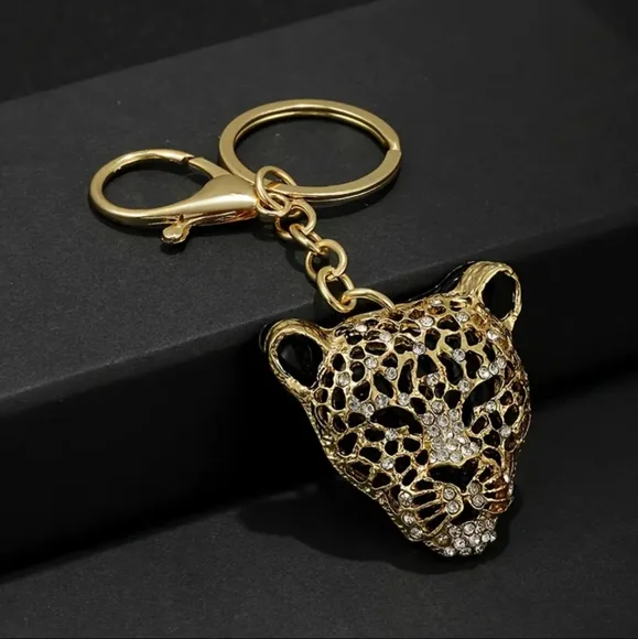 Wild Glam ✨ Leopard Rhinestone Bag Charm & Keychain 🐆 - Picture 3 of 9